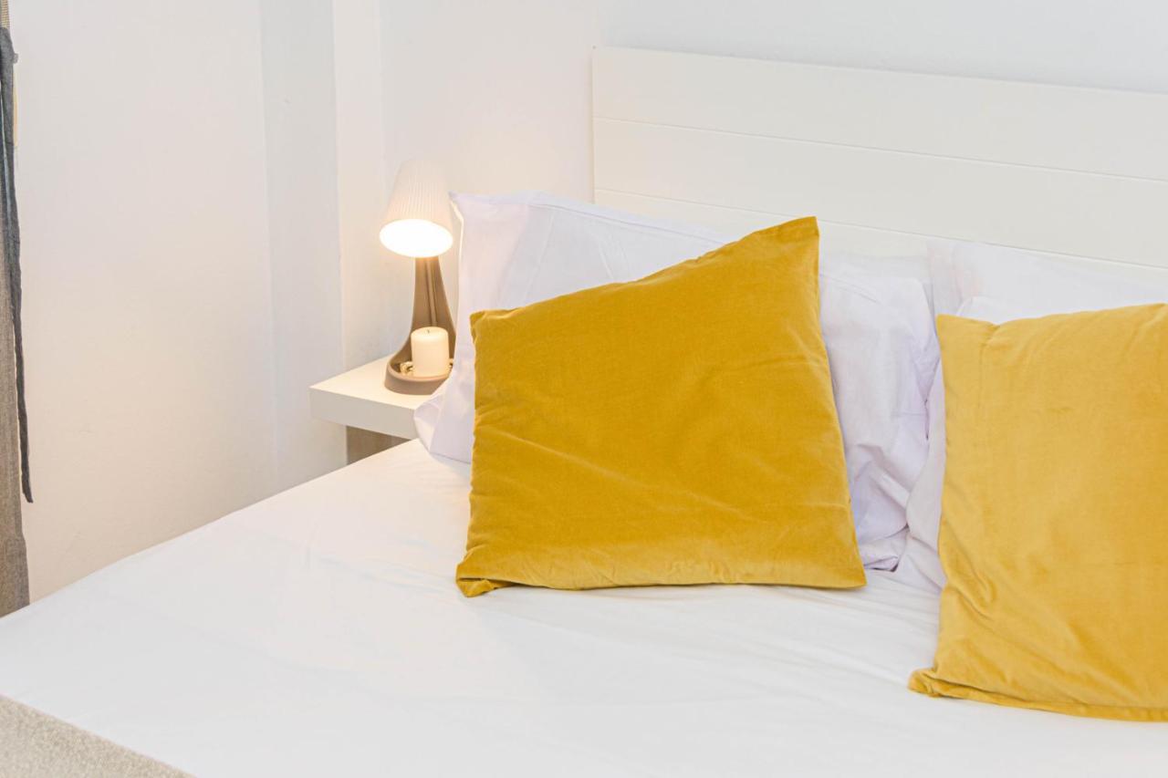 Wintowinrentals Coqueto Apartamento En El Centro De Malaga Bagian luar foto