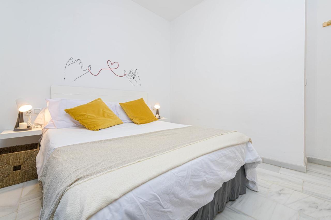 Wintowinrentals Coqueto Apartamento En El Centro De Malaga Bagian luar foto
