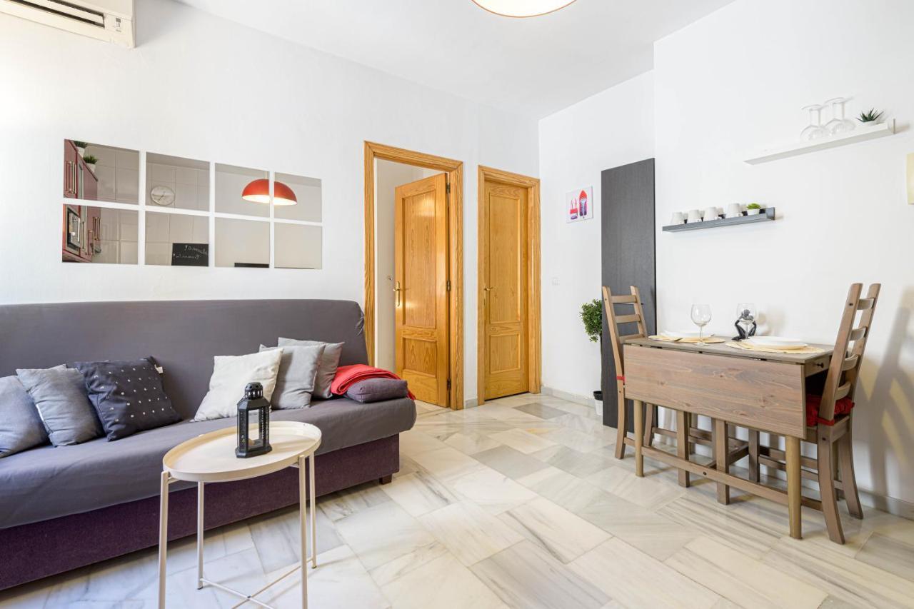 Wintowinrentals Coqueto Apartamento En El Centro De Malaga Bagian luar foto