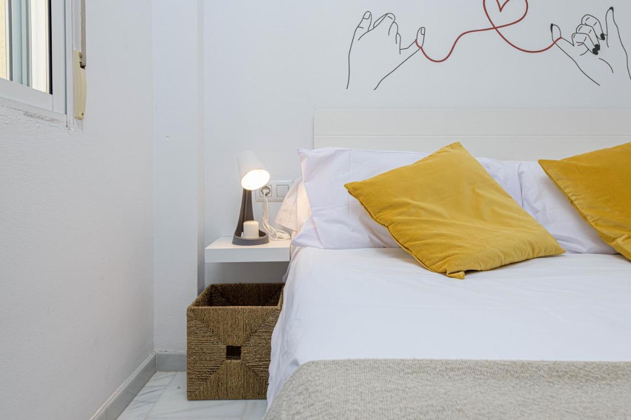 Wintowinrentals Coqueto Apartamento En El Centro De Malaga Bagian luar foto
