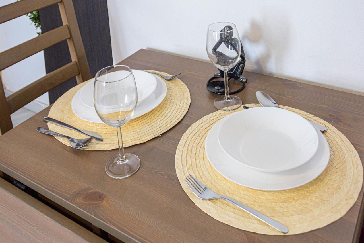 Wintowinrentals Coqueto Apartamento En El Centro De Malaga Bagian luar foto