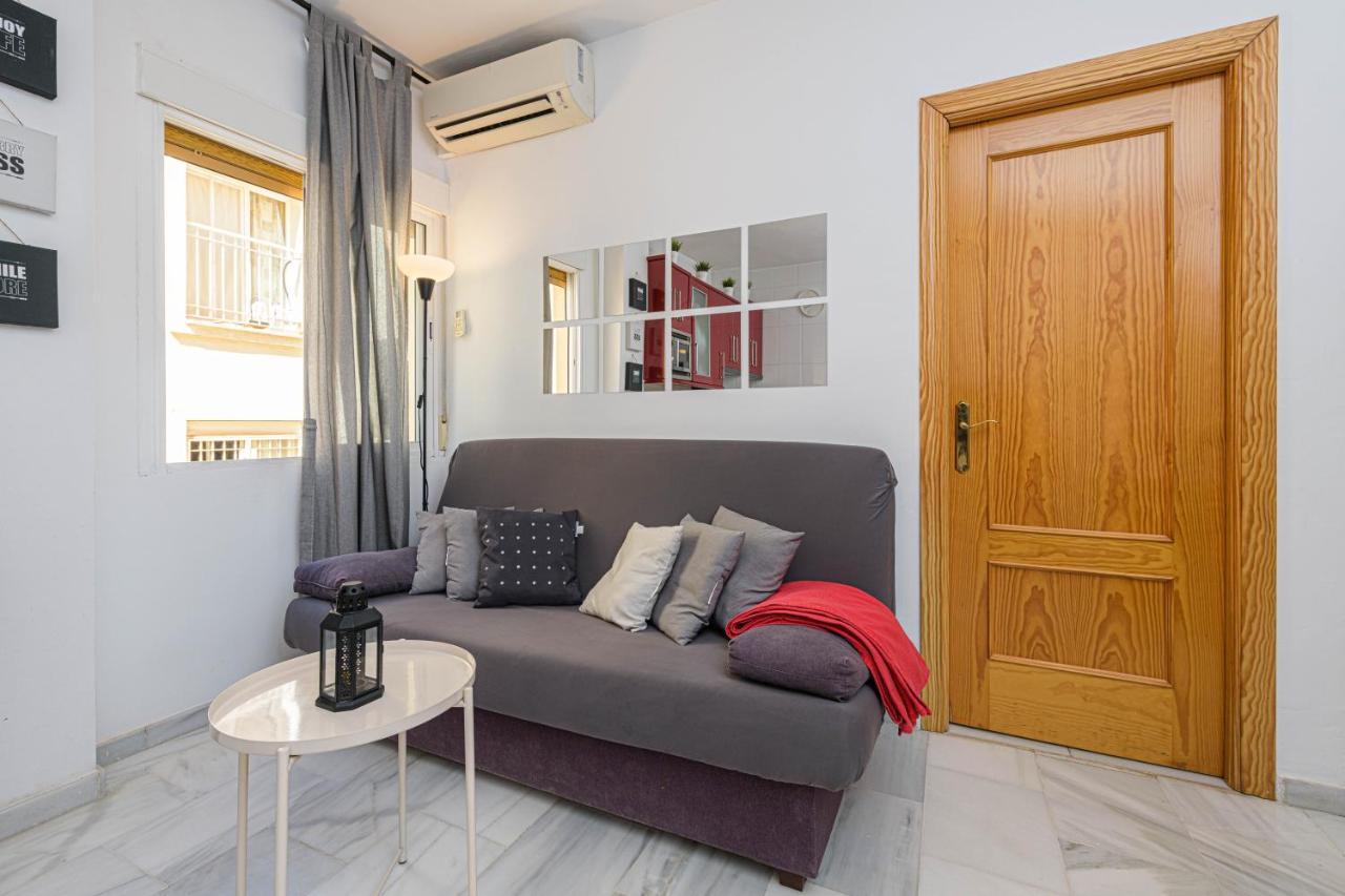 Wintowinrentals Coqueto Apartamento En El Centro De Malaga Bagian luar foto